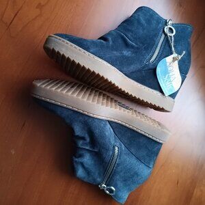 Sofft AQUA Midnight Navy Blue Suede Waterproof Wedge Booties